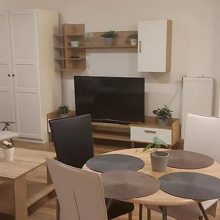Apartment Hama Fresh Garden Wellness Apartman Siofok